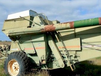 Horwood Bagshaw 1070 Series 2 Mannum Harvester