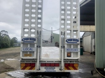 2004 Freighter Drop Deck with Ramps