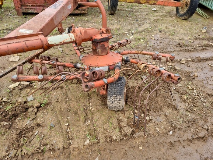 Kuhn 3PL Rotary Hay Rake