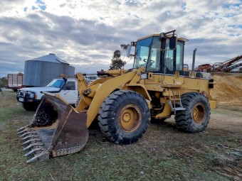 CAT 928F Front End Loader