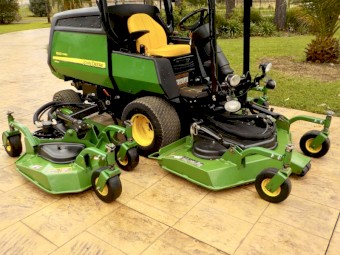 2018 John Deere 1600 WAM Series II Commercial Diesel Out Front Ride on Mower