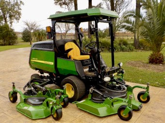 2018 John Deere 1600 WAM Series II Commercial Diesel Out Front Ride on Lawn Mower