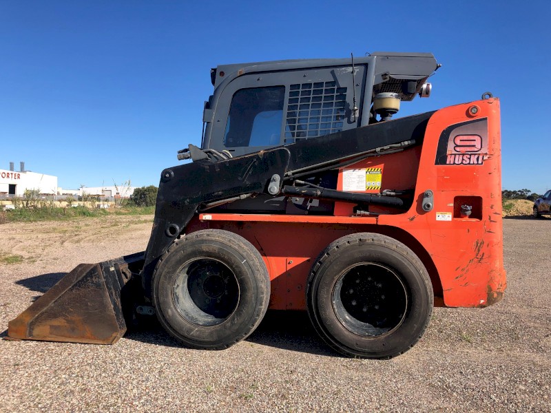 Toyota Huski SDK9 Skid Steer Loader