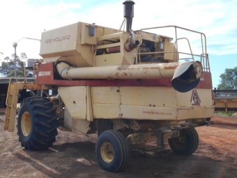 Hew Holland TR85 Header