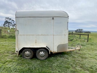 Coachman float 