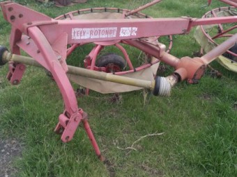 Lely Rotunde Hay Rake