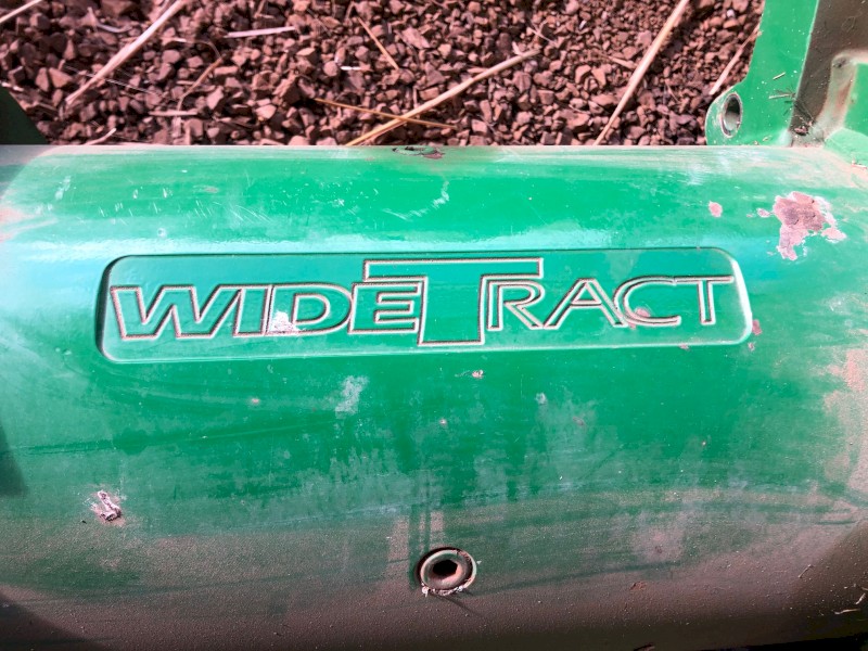 Widetract Kit for John Deere 8X00 Series