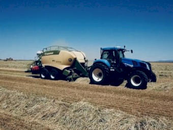 2018 Krone 1290 HDP XC 8 Stringer Baler with Cutter