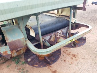 Marshall 845T Trailing Spreader