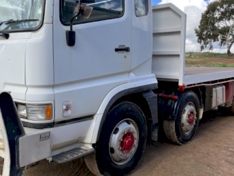 2001 MITSUBISHI FS527 TWIN STEER BOGIE DRIVE 22 FT TRAY TIPPER GVM 30800 GCM 50000