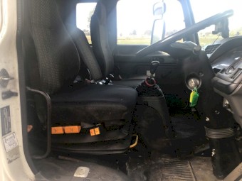 Isuzu 700  2002