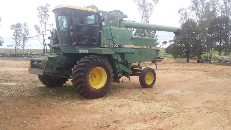 1983 John Deere 7720 Harvester