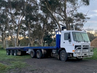 Volvo Fl10 22ft Tray & 19ft Tri Axle Pig Trailer