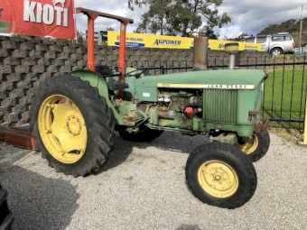John Deere 2020 