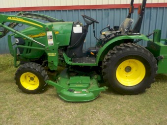 2012  John Deere 2520  front end loader  with mid mounted mower