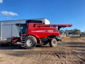 2013 Case 9230 Header with 2013 45ft Macdon Front and Trailer