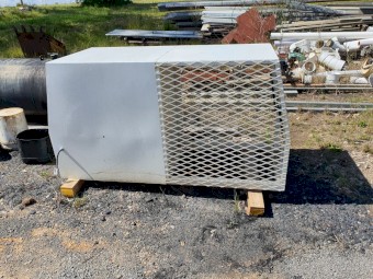 Dog cage/toolbox