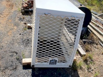 Dog cage/toolbox