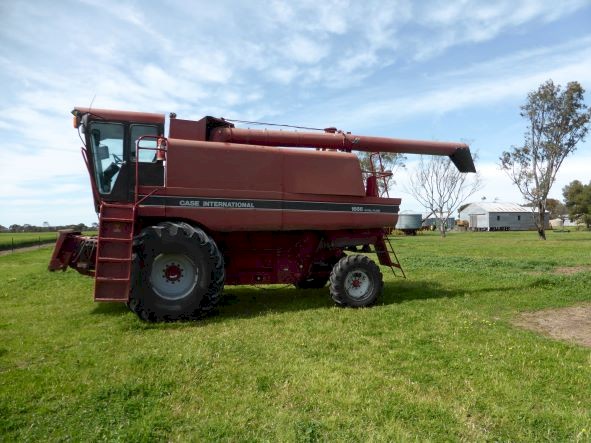 1993 Case IH 1666 Header (not 1660)  with 1010   25' Tyne reel front.