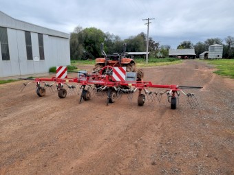 2009 Massey Ferguson Tedder TD1636 Hay Rake