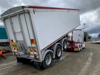 2014 GBB Semi Tri Axle Grain Tipper (Trailer Only)