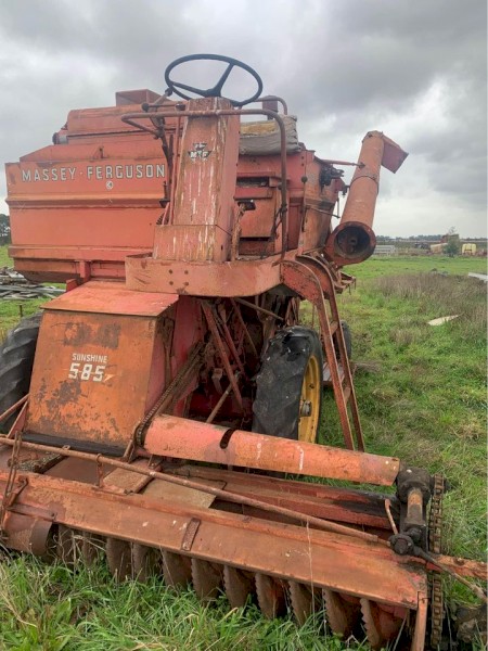 Massey Ferguson Sunshine 585 Harvester