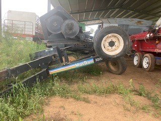 MacDon 3000 Windrower
