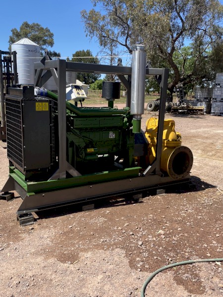 Flood pump 14 inch pump and 215kw diesel motor