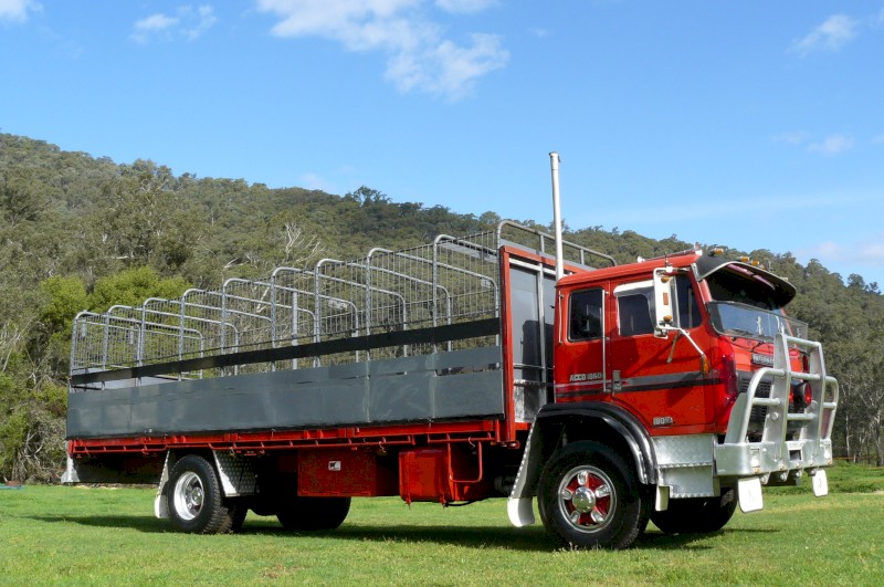 1988 Acco 1850D Livestock Truck