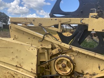 New Holland 971 30ft Front with Smale pea plucker