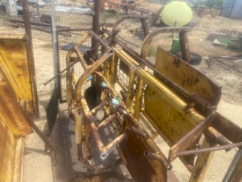 Sheep handler roll over twin cradle