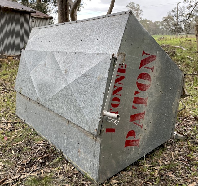 1 tonne Paton Grain Feeder