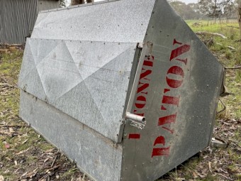 1 tonne Paton Grain Feeder