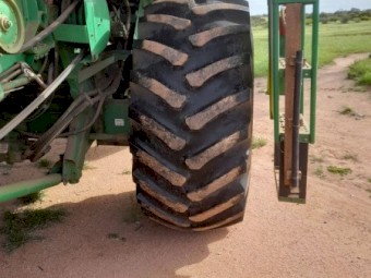 1997 John Deere Anniversery Edition 9500 Header