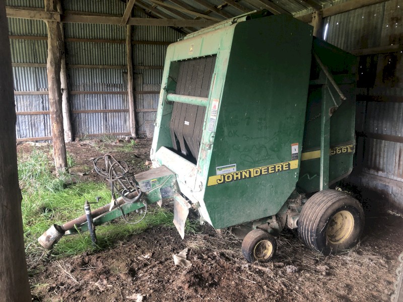 John Deere round baler