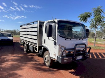 2017 Isuzu 300-155