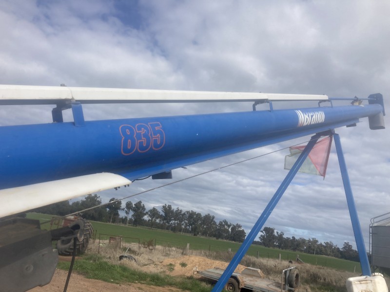 Brandt 835 Auger