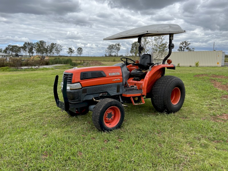 Kubota L5030 Tractor