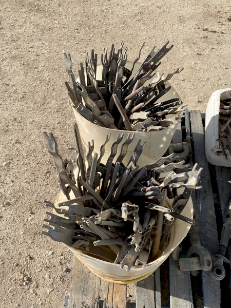 Harvestaire Crop Lifters