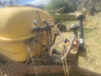 Hardi 2000L 40ft Boomspray