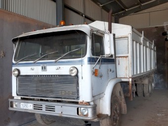 International Acco 1952A Tip Tray with Grain Bin