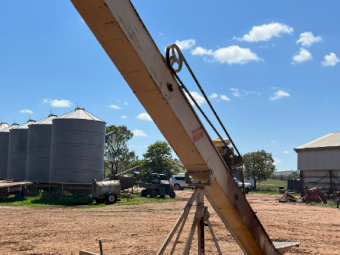 Ag Bulk Equipment bucket elevator