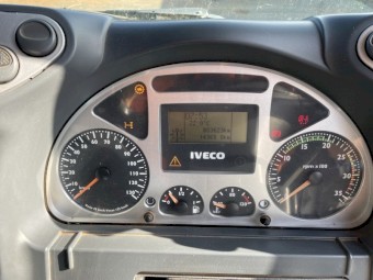 2006 Iveco Euro038 Livestock Truck with Crate