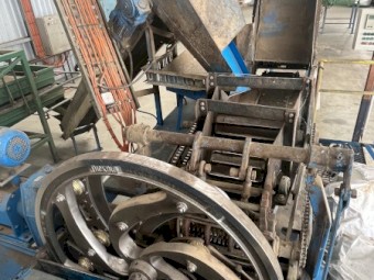 2007 Commercial Chaff Mill