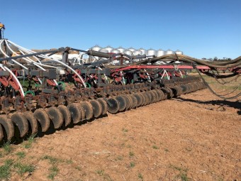 Morris 8370 Bin + Flexicoil 820 Bar Airseeder Unit