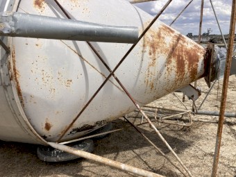 2x 10 tonne pellet silo