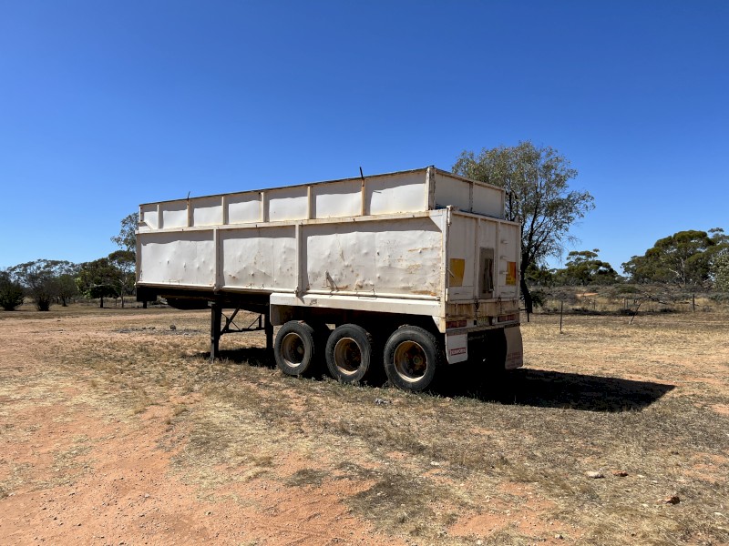 Johnston Tipper