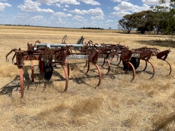 Frigstad E1-13 Chisel Plough