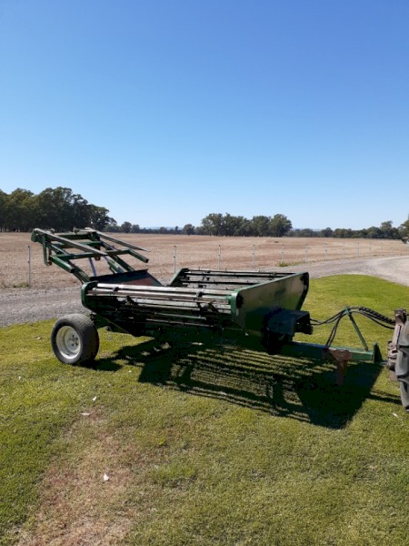 Round Bale Feeder