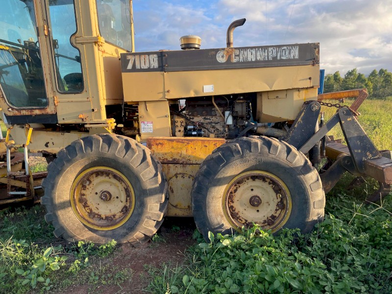 Champion 170 grader